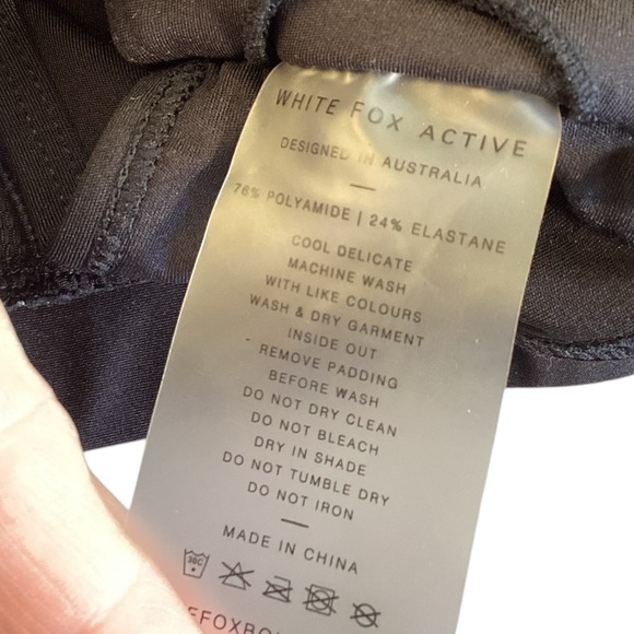 White Fox Active High Alert Limitless Sports Bra, Black - Size XS - Picture 5 of 8